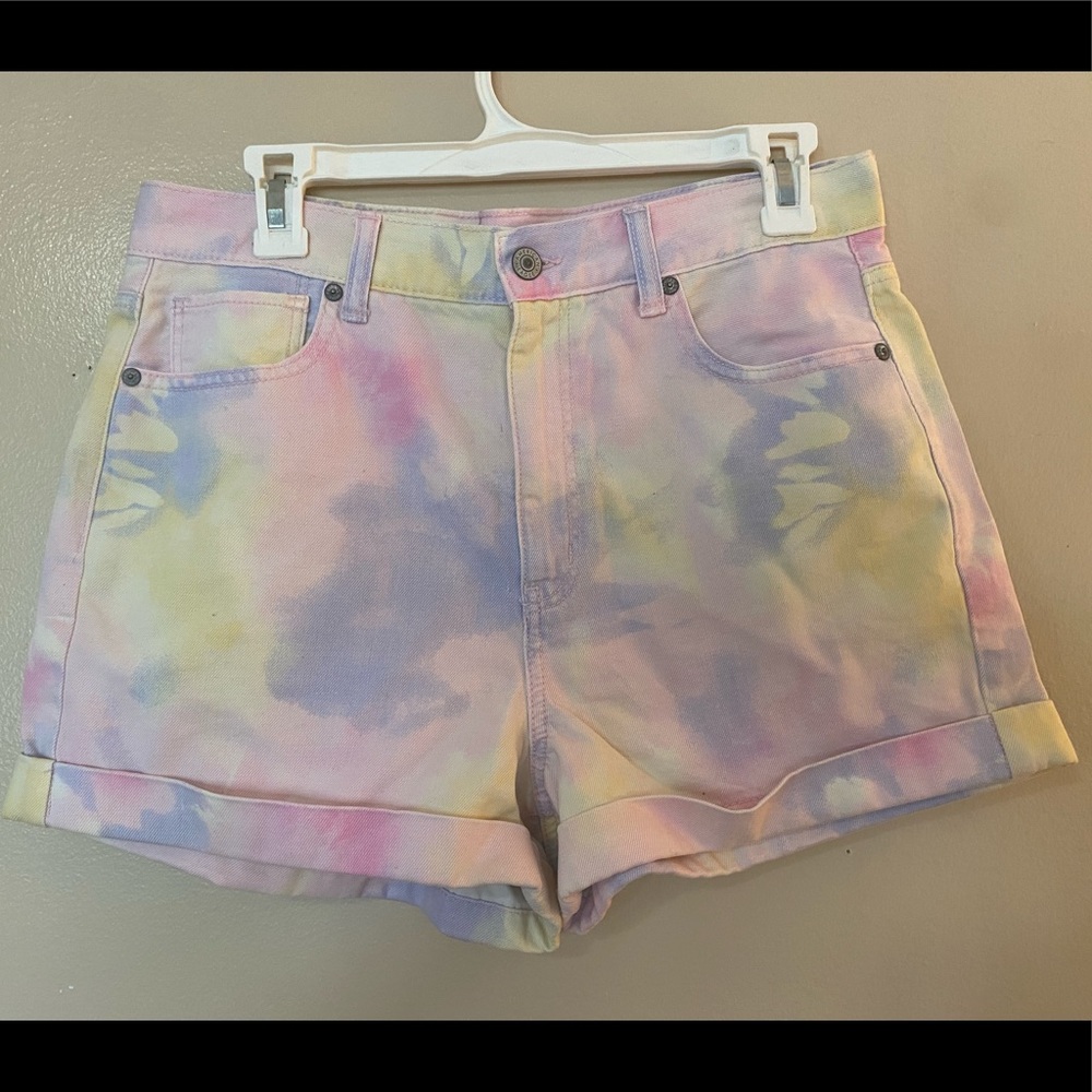 American Eagle Tie Dye Mom Shorts